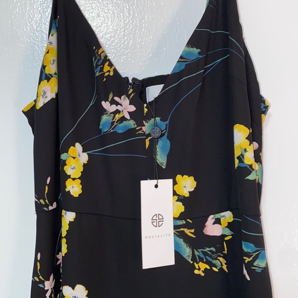 NWT Socialite dress from Nordstrom, black/yellow floral with spaghetti straps - Picture 2 of 7